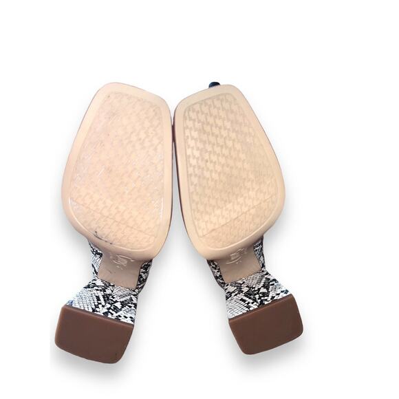 Circus by Sam Edelman Snake Skin Square Heel Polly Ankle Bootie Size 6.5 M - Picture 4 of 5